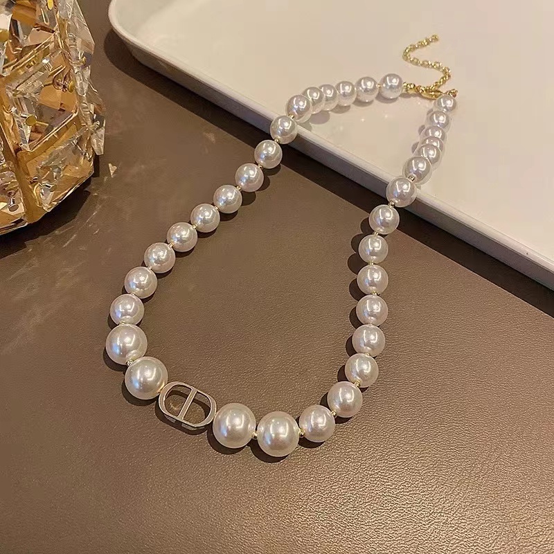 Fashion Baru CD Huruf Mutiara Gelang Sederhana Liar Mutiara Anting Klasik Klavikula Kalung Fashion Aksesoris Set