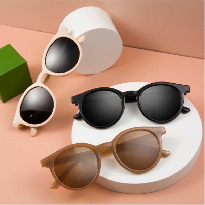 We Flower Kacamata Hitam Bingkai Bulat Putih Kecil Elegan Untuk Wanita Pria Korea Trendy Shades UV400 Pelindung Sunnies Kacamata Outdoor Fashion Eyewear OOTD Ornaments