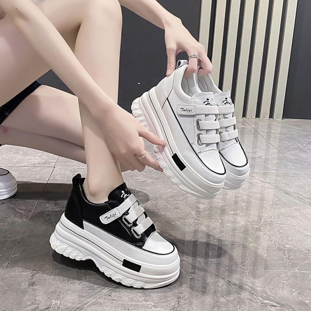 Sepatu Wanita Fashion Kekinian Terbaru Trendy Sneakers Cewek Wedges Anti Slip Korean Style