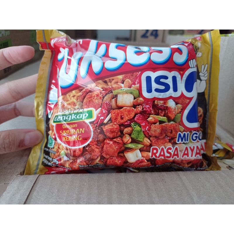 Mie sukses goreng ayam kecap /kremes (eceran)