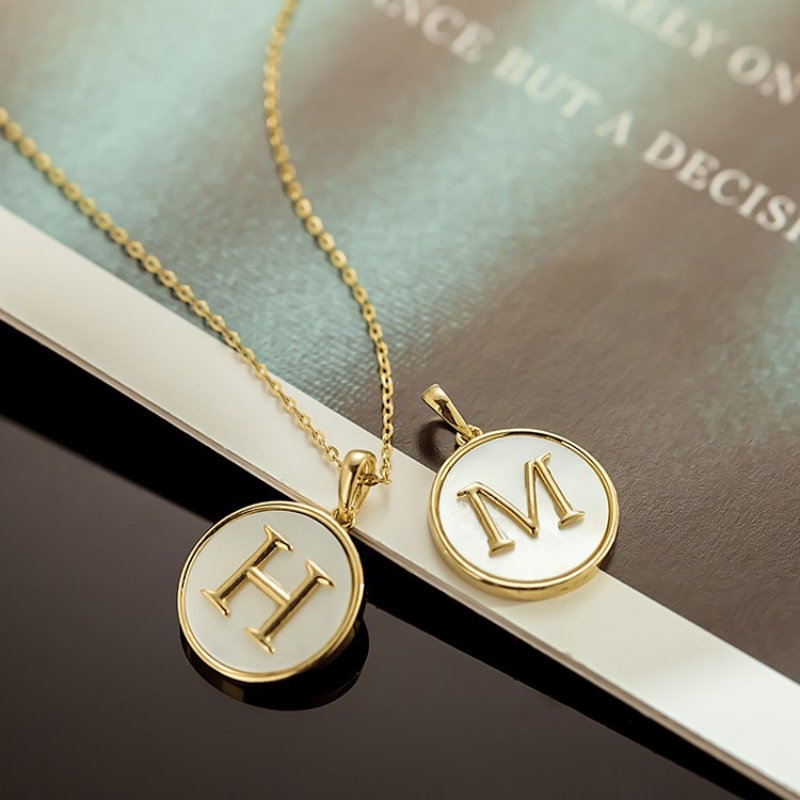 Kalung Titaniun Huruf Kalung Alfabet Wanita Aksesoris Perhiasan Emas Fashion Murah bahasa Inggris Liontin