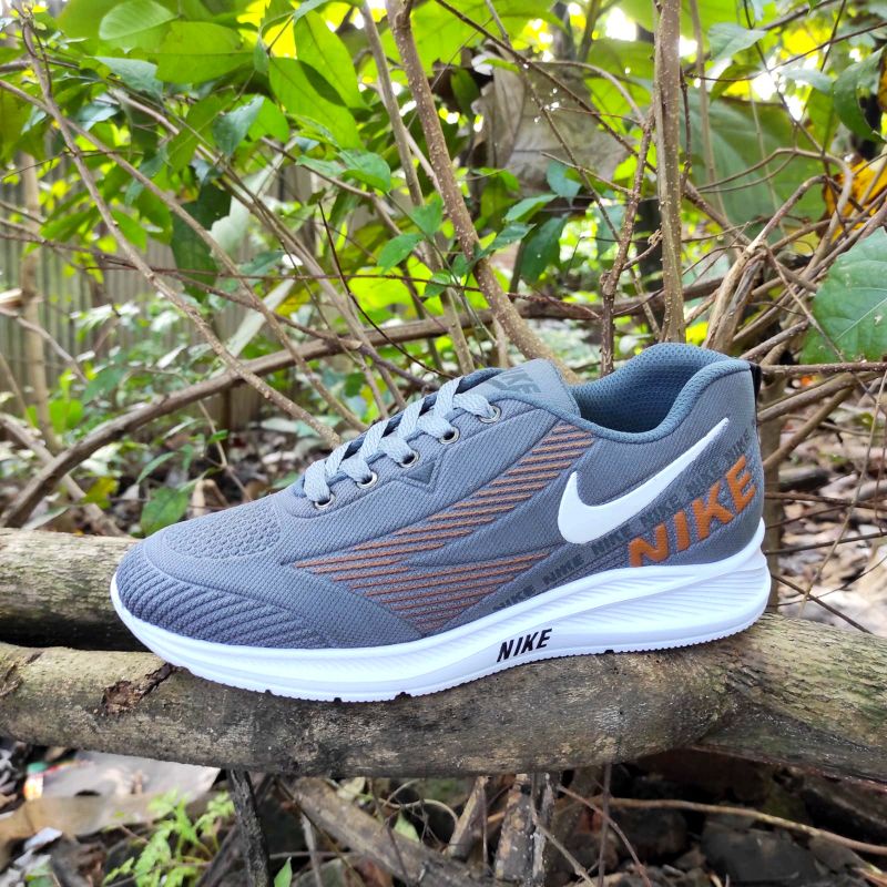 Sepatu sneakers cowok terbaru kappak