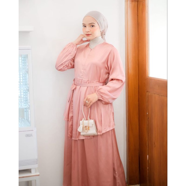 Monika Set Skirt Armani Silk Ld 104/One Set Polos/One Set Satin/One Set Kerja/Setelan Kondangan