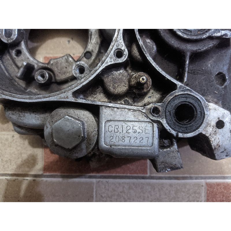 Surat cb125se tahun 1973 warna putih hijau L Surabaya