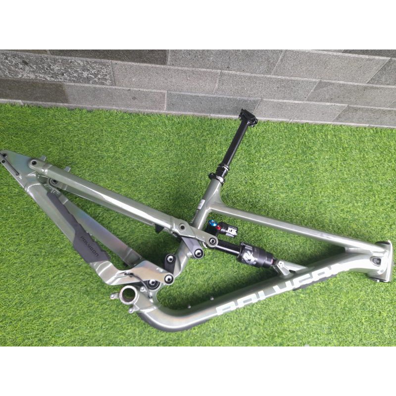 Frame Polygon Collosus N9