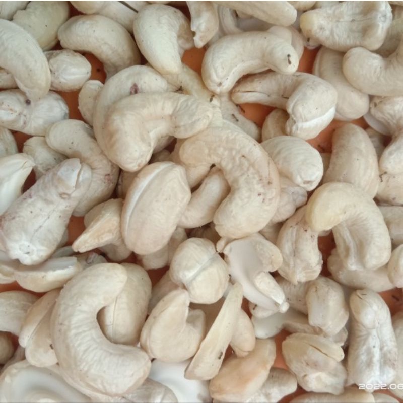 

Kacang mede mentah fres 1kg