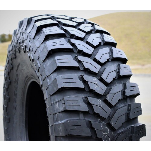 Maxxis M8060 Trepador Size 33x12.5 R15 Ban Mobil Offroad