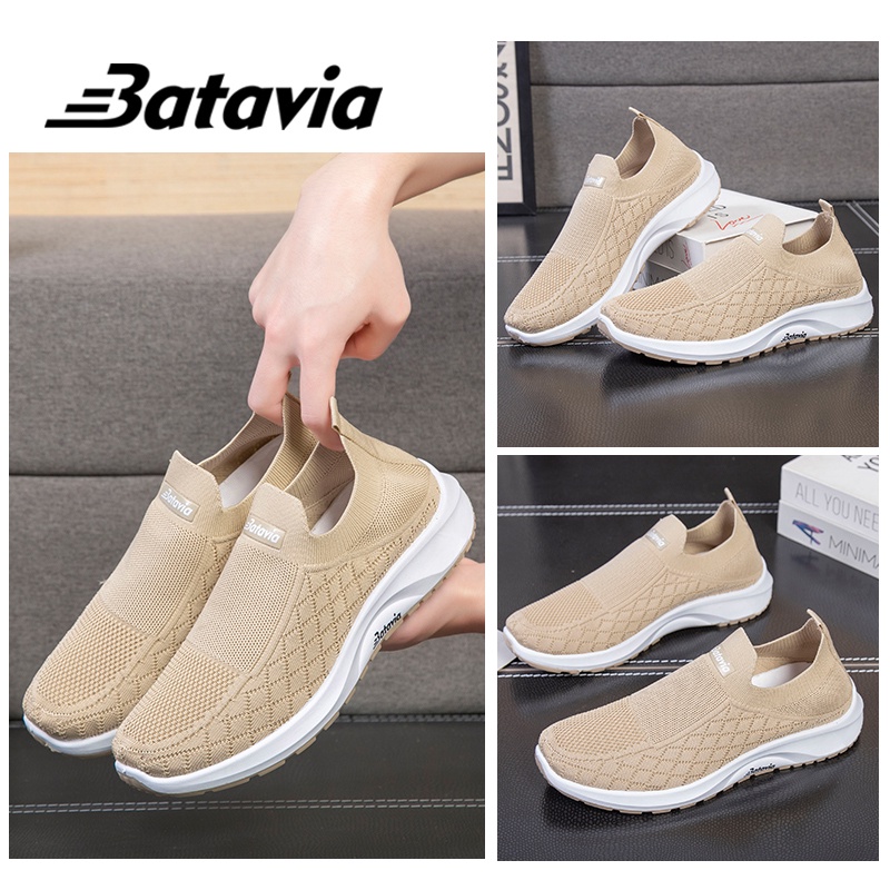 Batavia Sepatu pria sepatu olahraga sepatu siswa hitam mengenakan sepatu kerja B41