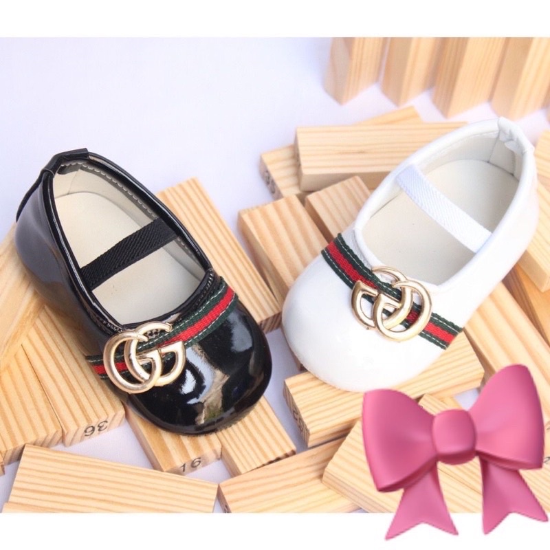 Sepatu anak bayi perempuan glossy GG prewalker baby