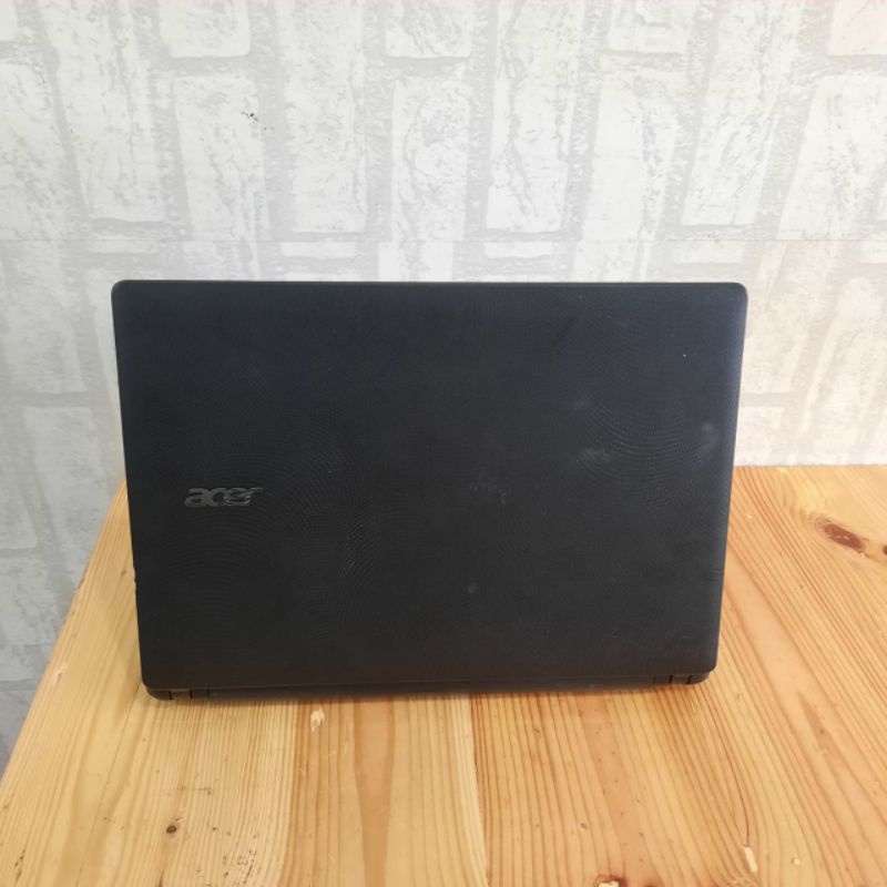 Laptop Acer Aspire ES1-431 Intel Celeron N3350 Windows 10 Layar 14inch Ram 4GB/HDD 500GB
