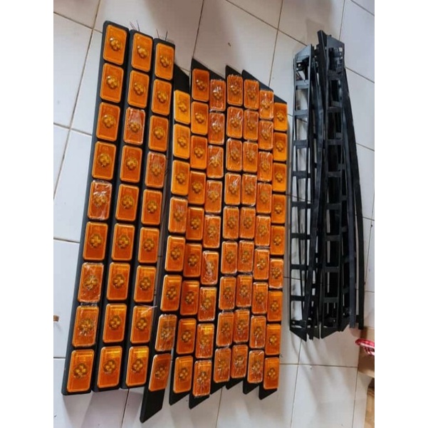 Lampu Kuning Volvo Siap Pasang  Grill