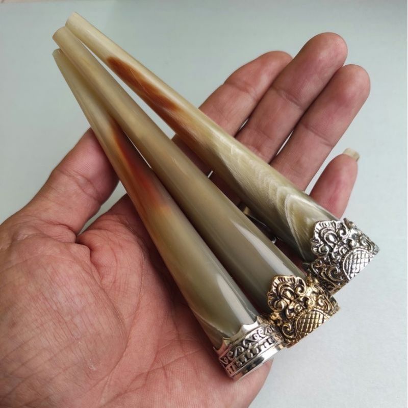 ONCE TANDUK KERBAU BULE MAHKOTA ALPAKAH UKIR