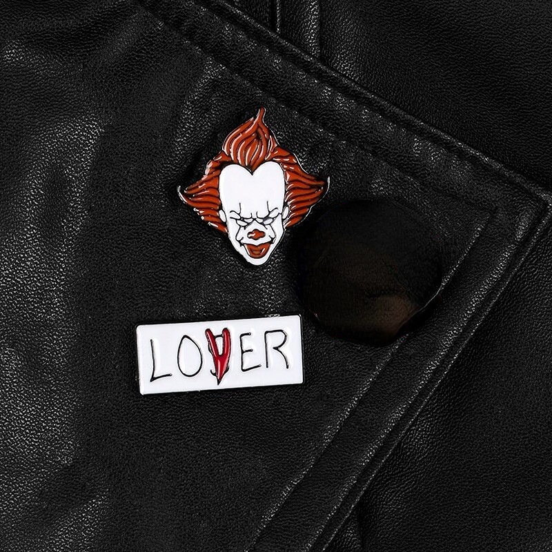 Stephen King's It Film Badut Enamel Pin Lencana Bros Badut Kerah Pin Horor Film Perhiasan Hadiah