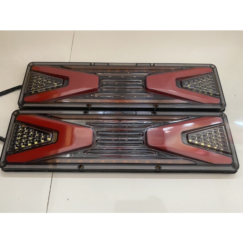 Stop Lamp Lampu Belakang Truk 24 Volt Model Panaah Ukuran 46cm