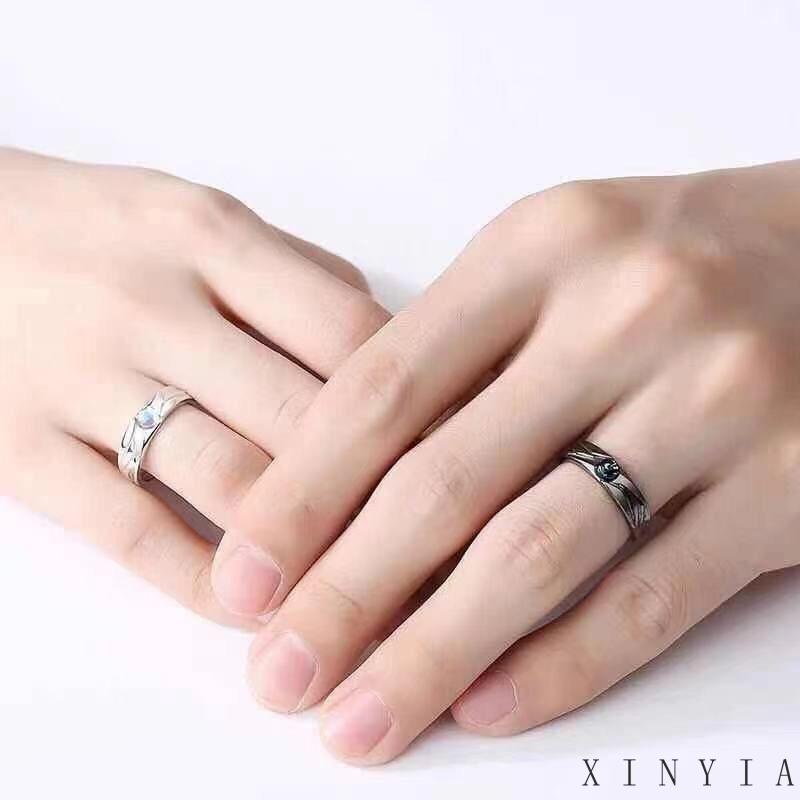 【Bayar di tempat】Cincin Metal Cincin Hitam Putih Moon Shaped Sintetis Moonstone Cincin Fashion Pasangan Yang Dapat Disesuaikan