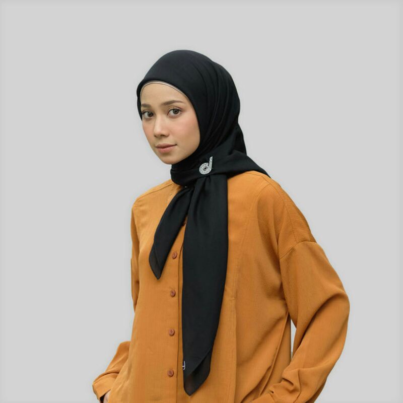 DEENAY LIZA MATTE SERIES BLACK/HIJAB SEGI EMPAT POLOS/JILBAB VOAL POLOS PREMIUM/HIJAB