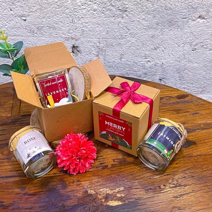 

WOW MURAH GIFTBOX SCENTED CANLDE SIMPLE PACKAGE CHRISTMAS EDITION| SOUVENIR | HAMPERS DS2D*