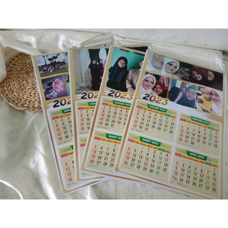 

Kalender Custom isi 4-3-2 lembar Satu Tahun 2024