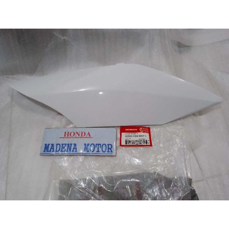 Cover body samping kanan putih CRF 150L atau Cover R Side B CRF 150L ORIGINAL 83550K84900ZA