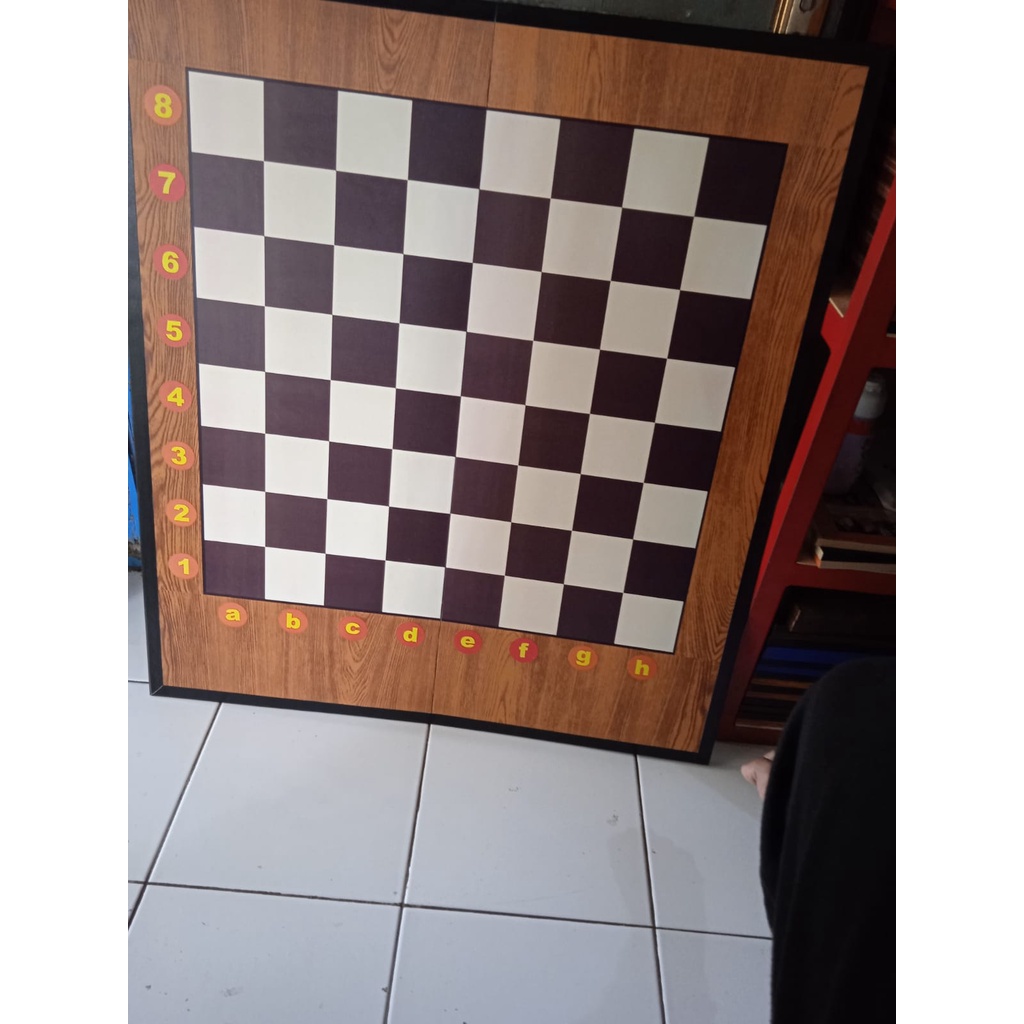 Set Papan Catur Peraga Sebagai Sarana Belajar Mengajar Catur