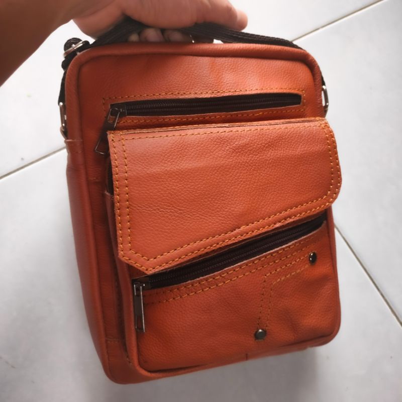 Tas selempang pria kulit sapi asli 100% model sleting miring