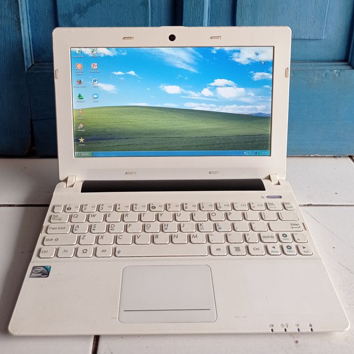 Asus Eee PC X101 Putih Slim Intel RAM 2GB SD 32GB  Netbook Second
