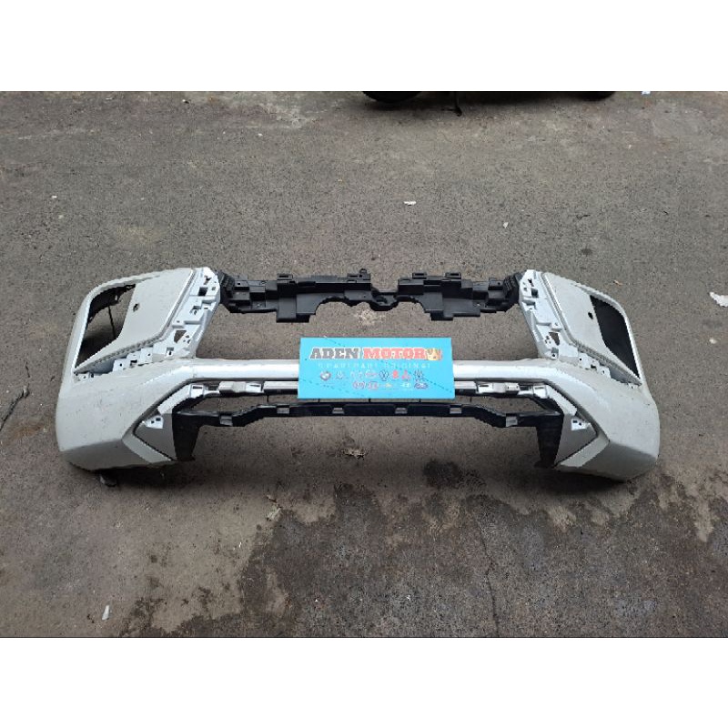 Bumper bemper depan Mitsubishi pajero 2021 2022 original
