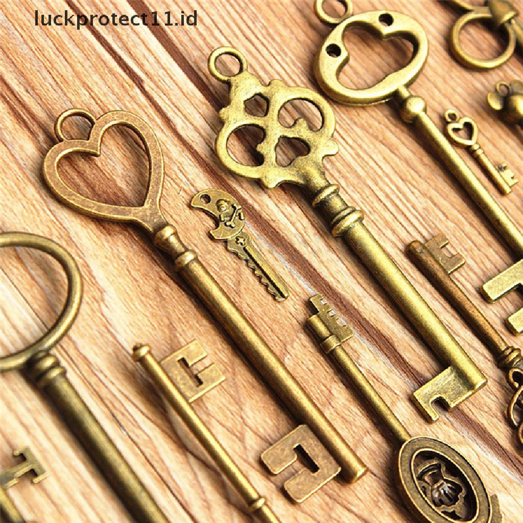 /Fashion Hot//// Set 70pcs Antik Vintage Old Look Bronze Skeleton Keys Fancy Heart Bow Pendant.