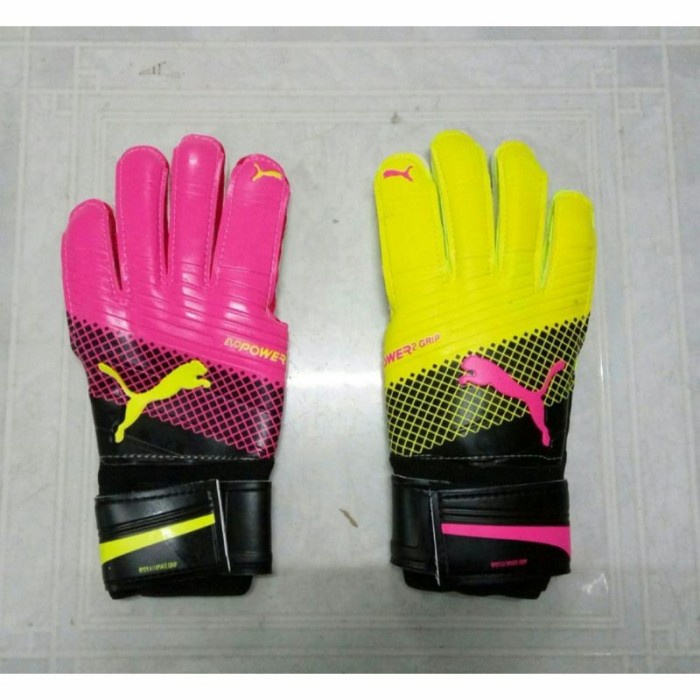 Sarung Tangan Bola Kiper / Gloves Puma Buffon Grade Ori Import