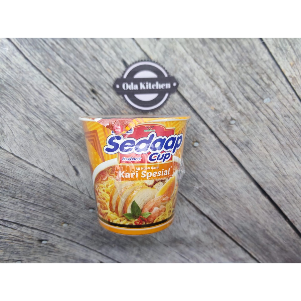 SEDAP SEDAAP MIE INSTANT KUAH KARI SPESIAL CUP 77gr