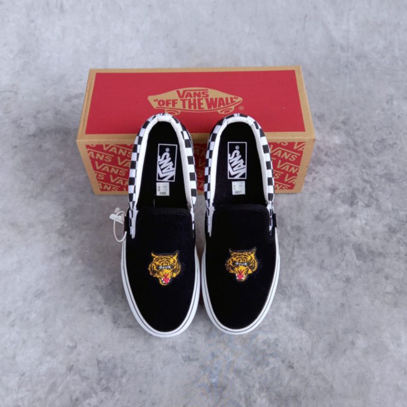 VANS SLIP ON TIGER CHECKERBOARD BLACK WHITE