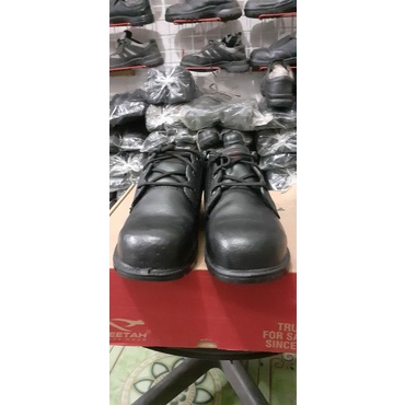 SEPATU SAPETY CHETAAH TALI UJUNG BESI LAYAK PAKAI