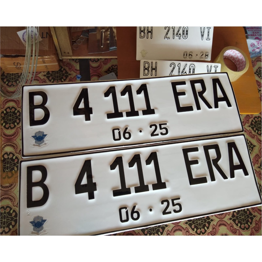 Plat mobil Putih Font samsat terbaru 2Pcs (Depan & Belakang)