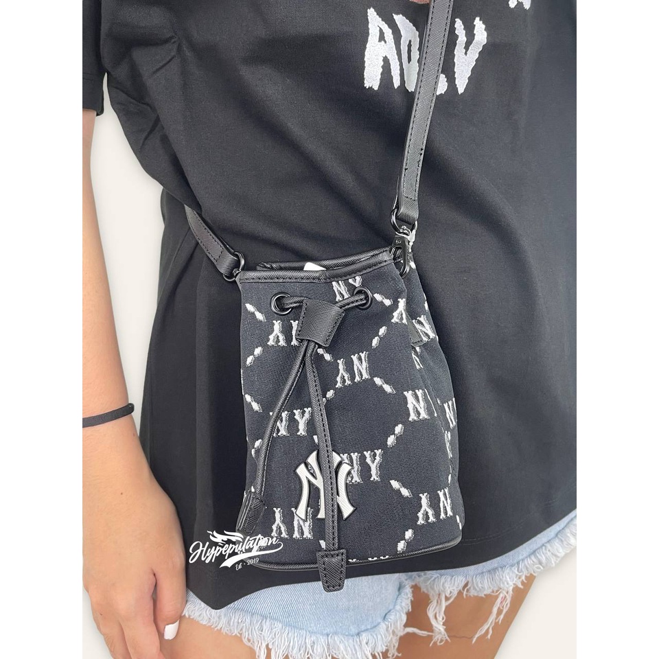 MLB NY Black Monochrome Bucket Bag ORIGINAL
