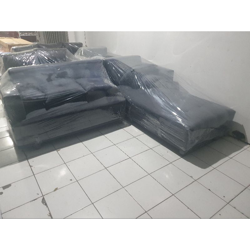 Sofa tamu minimalis Sudut L Hitam Oscar