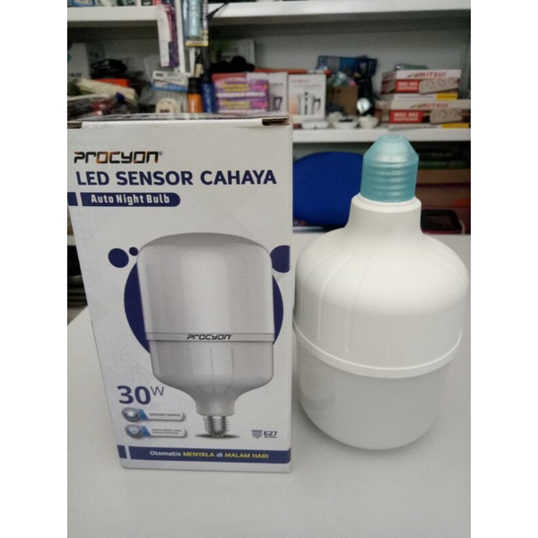 LAMPU OTOMATIS GELAP > WAKTU MALAM MENYALA SENDIRI