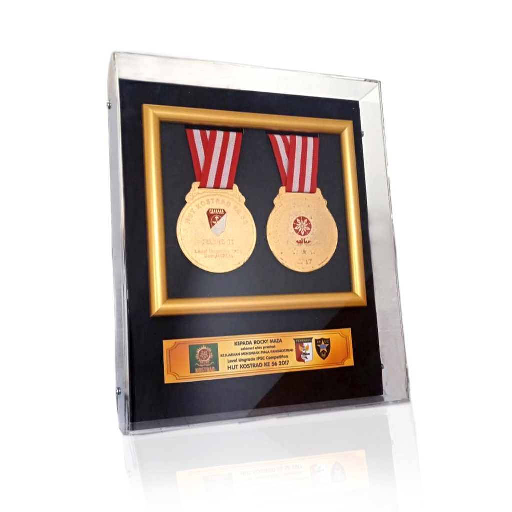 Pigura Double Acrylic untuk Medali
