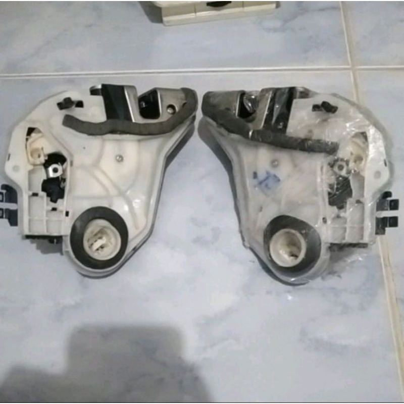 Door lock belakang / Door lock pintu belakang all new Yaris, vios