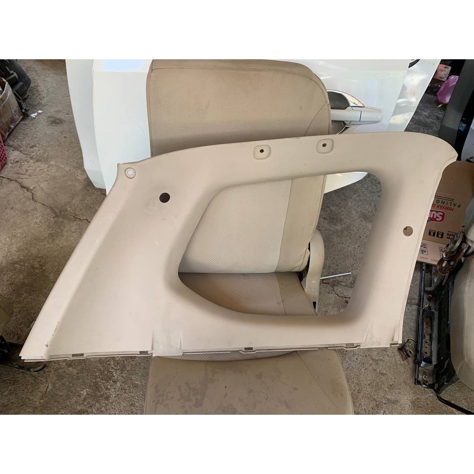 Cover trim Panel Quarter Baris Ketiga Avanza Xenia Lama 2005 - 2011 Original