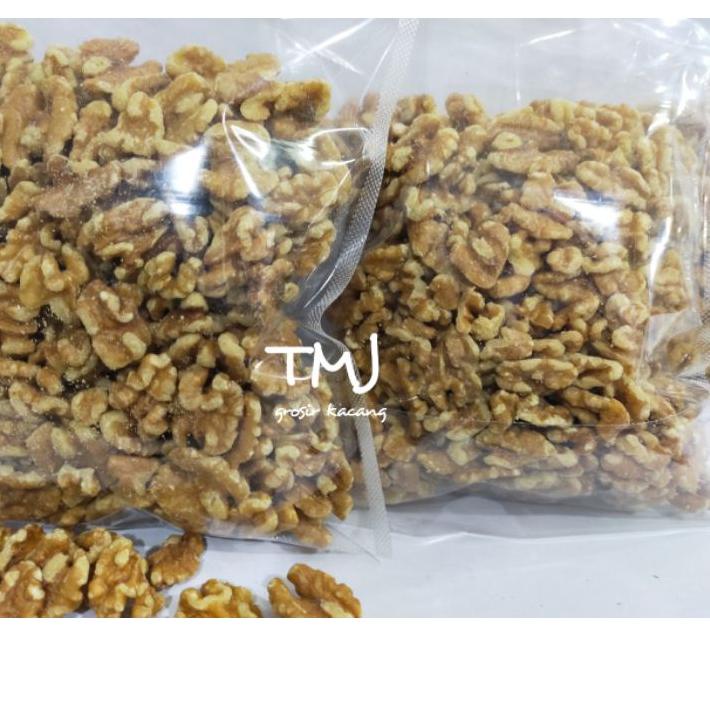 

BRANDS FESTIVAL KACANG OTAK / WALNUT PANGGANG 500gr (ROASTED)