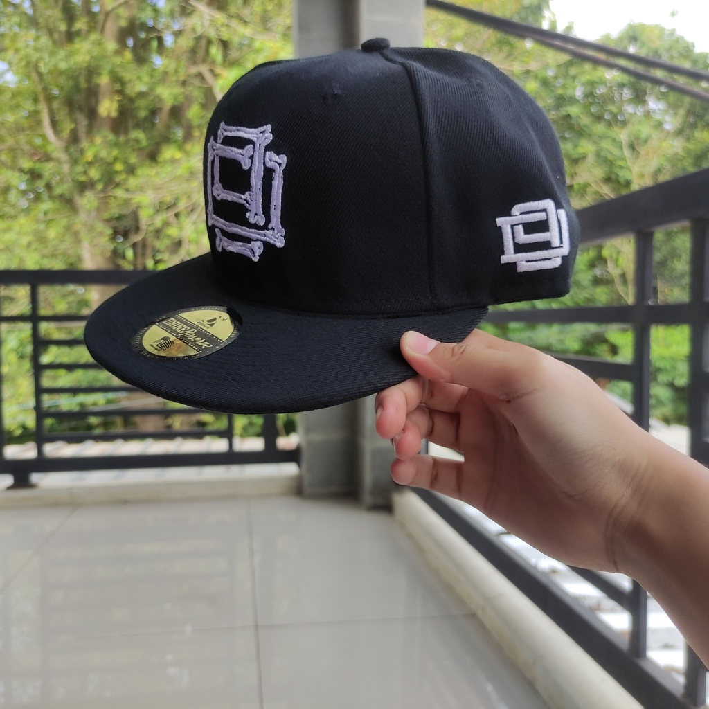 Topi Snapback DNINE RESERVE LOGO "D9 BONE" BLACK