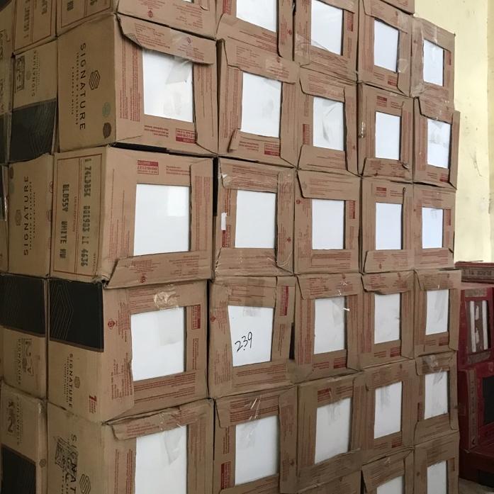 Terjamin keramik putih polos 20x20 (mengkilap) / keramik 20x20 putih polos