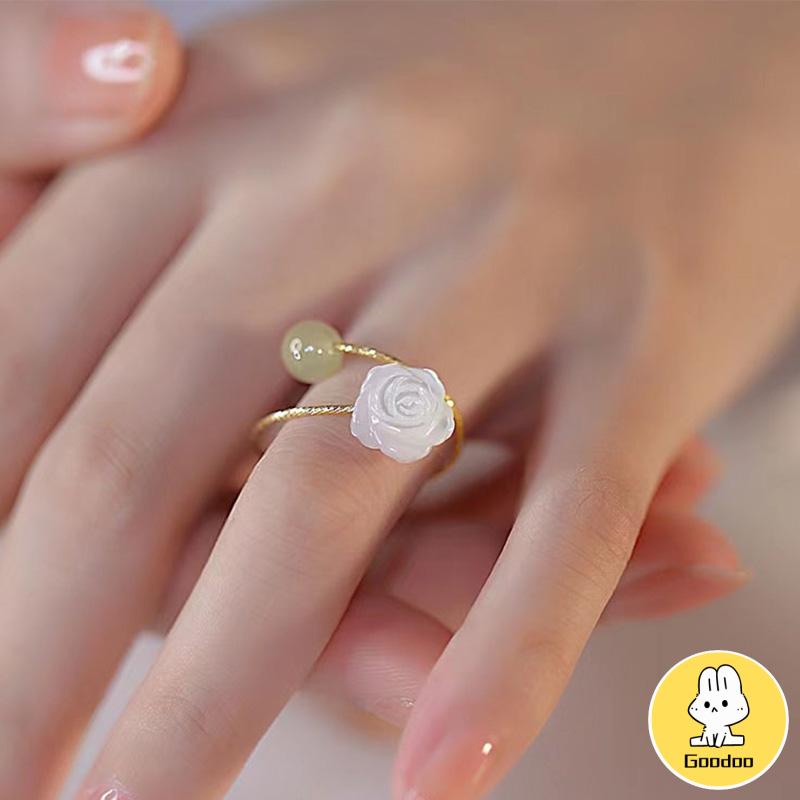 Cincin Wanita Pembuka Bunga Mawar Putih Giok  Kemewahan Cahaya Cincin Desain Niche -Doo