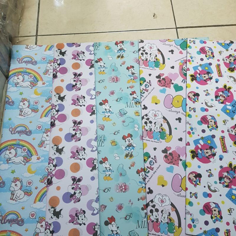 

Kertas Kado Sansan Wawa Karakter Cewe Kecil