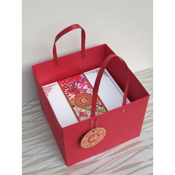 

Hampers Box Imlek / Packaging Kue Lapis Sincia / Kotak Spiku 23x23x10