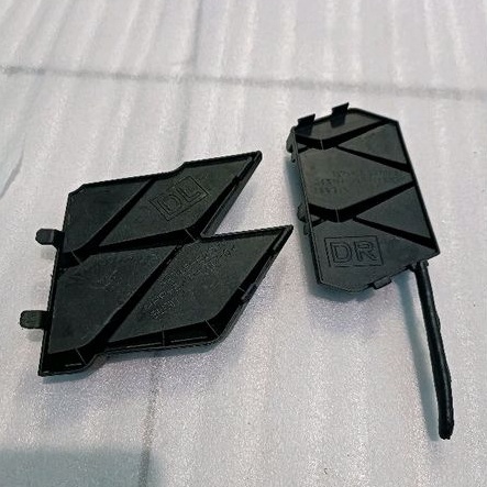 tutup derek towing depan xenia 2022 original