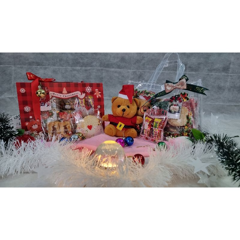 

Christmas Hampers (Hampers Natal)