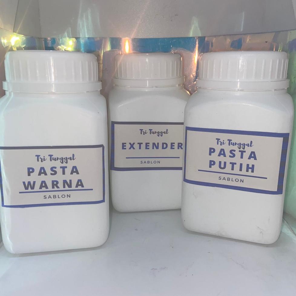 

↓ Pasta Warna Putih Extender Sablon Rubber 500gr 500 gr Kilogram White NF Kain Kaos Warna Warni Color Colour Colorful Cat Paint Painting Prakarya Kerajinan Craft Crafting Art Seni Kesenian Kertakes Perlengkapan Cair DIY Karet Draw Drawing Tri Tunggal Mala