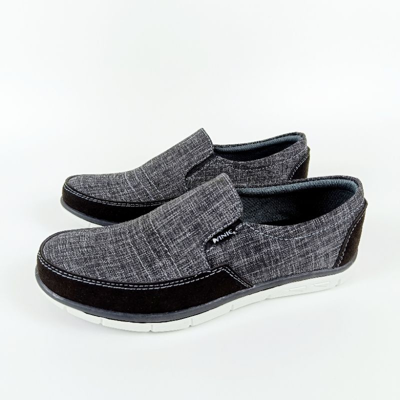 Sepatu Casual Santai Pria Slip On Kulit Suede Hitam Grey Vinic - 011