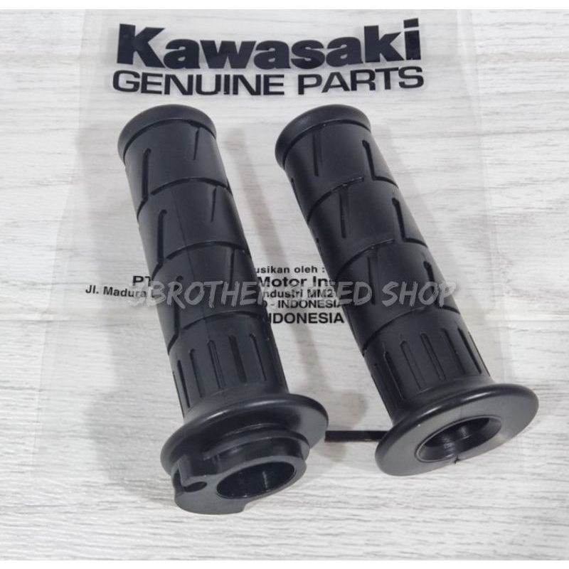 Handgrip Sarung Gas Grip Kawasaki Kaze Plus Selongsong Gas Model Standar Universal All Motor Honda Yamaha Suzuki Dll